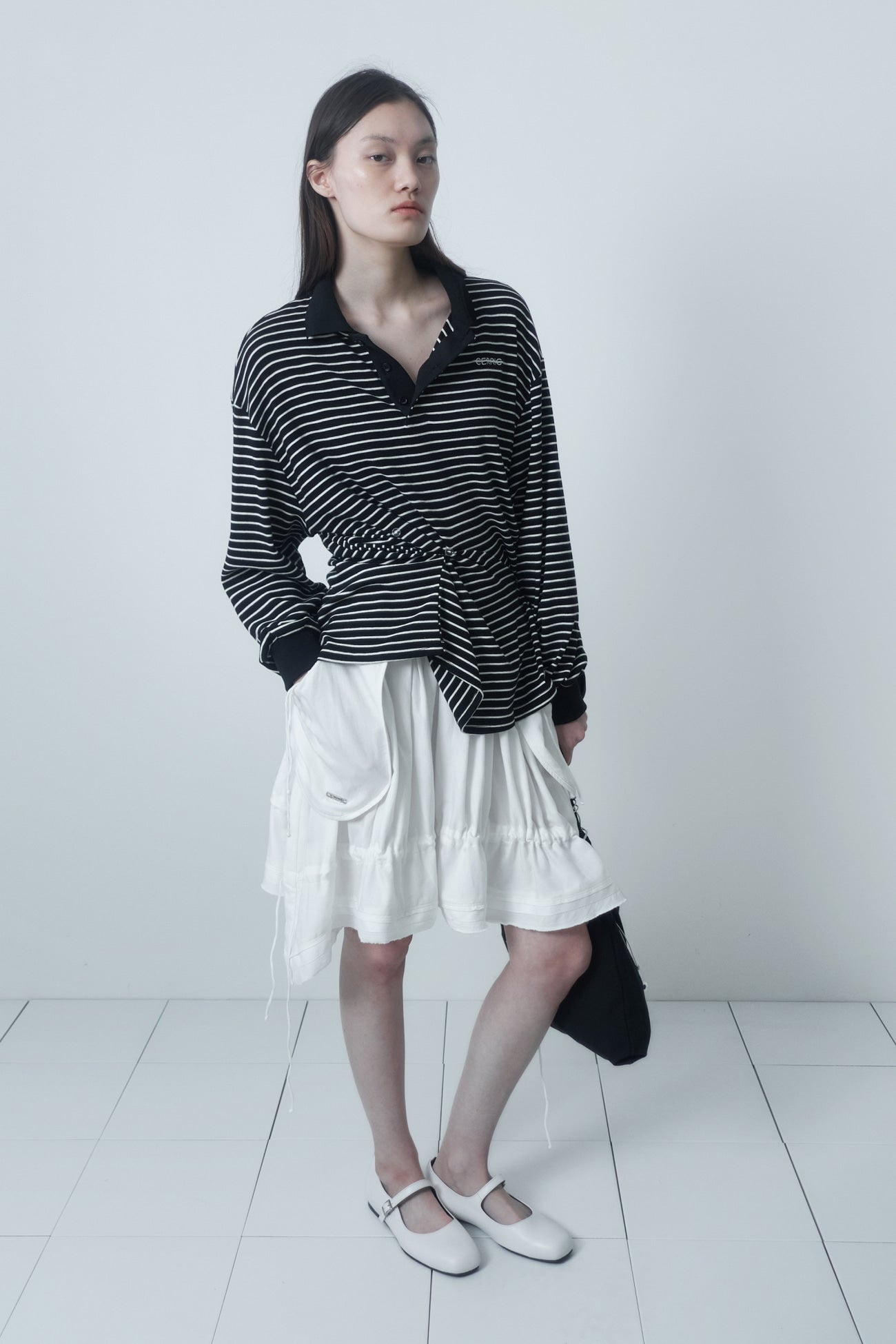 cerric - STRIPE BUTTON PINCH TOP / BLACK