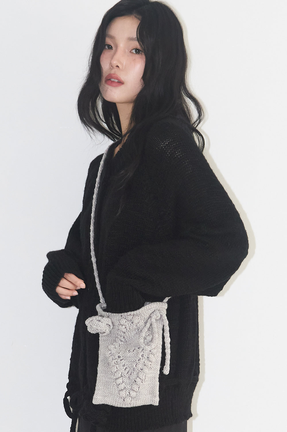 illigo - Fleur Diamond Knit Cross Bag Gray