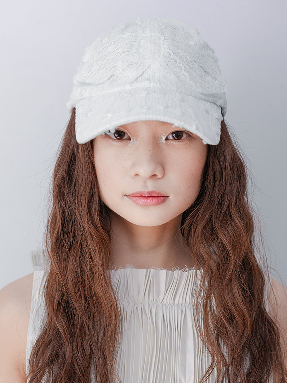 BOW CAP IN LACE CREAM