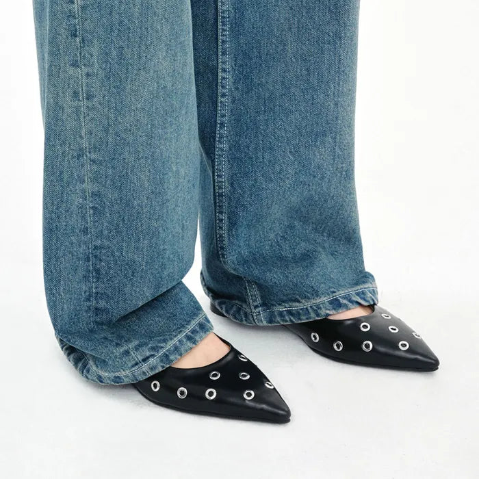 PAES - Eyelet Buckle Flat / Black