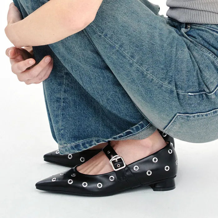 PAES - Eyelet Buckle Flat / Black