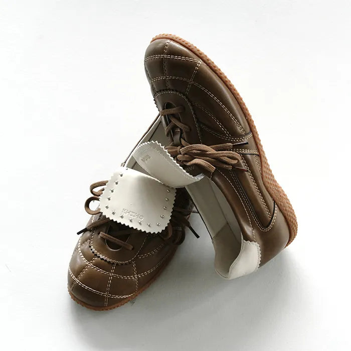 【KHIHO】トリベルフラットブラウン khiho - 3-Way Foldover Tongue Sneakers / Brown – lolamoon.co