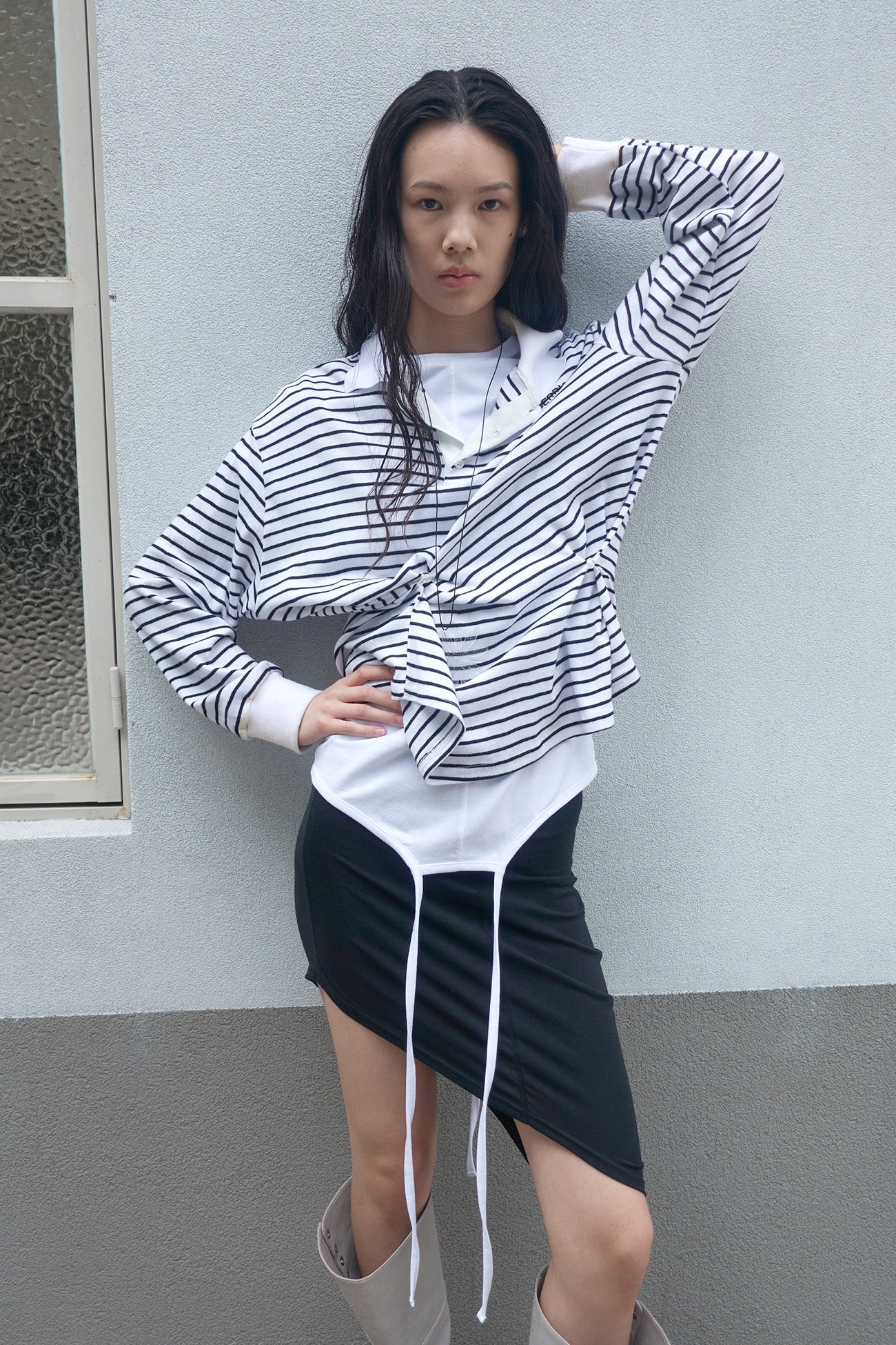 cerric - STRIPE BUTTON PINCH TOP / WHITE
