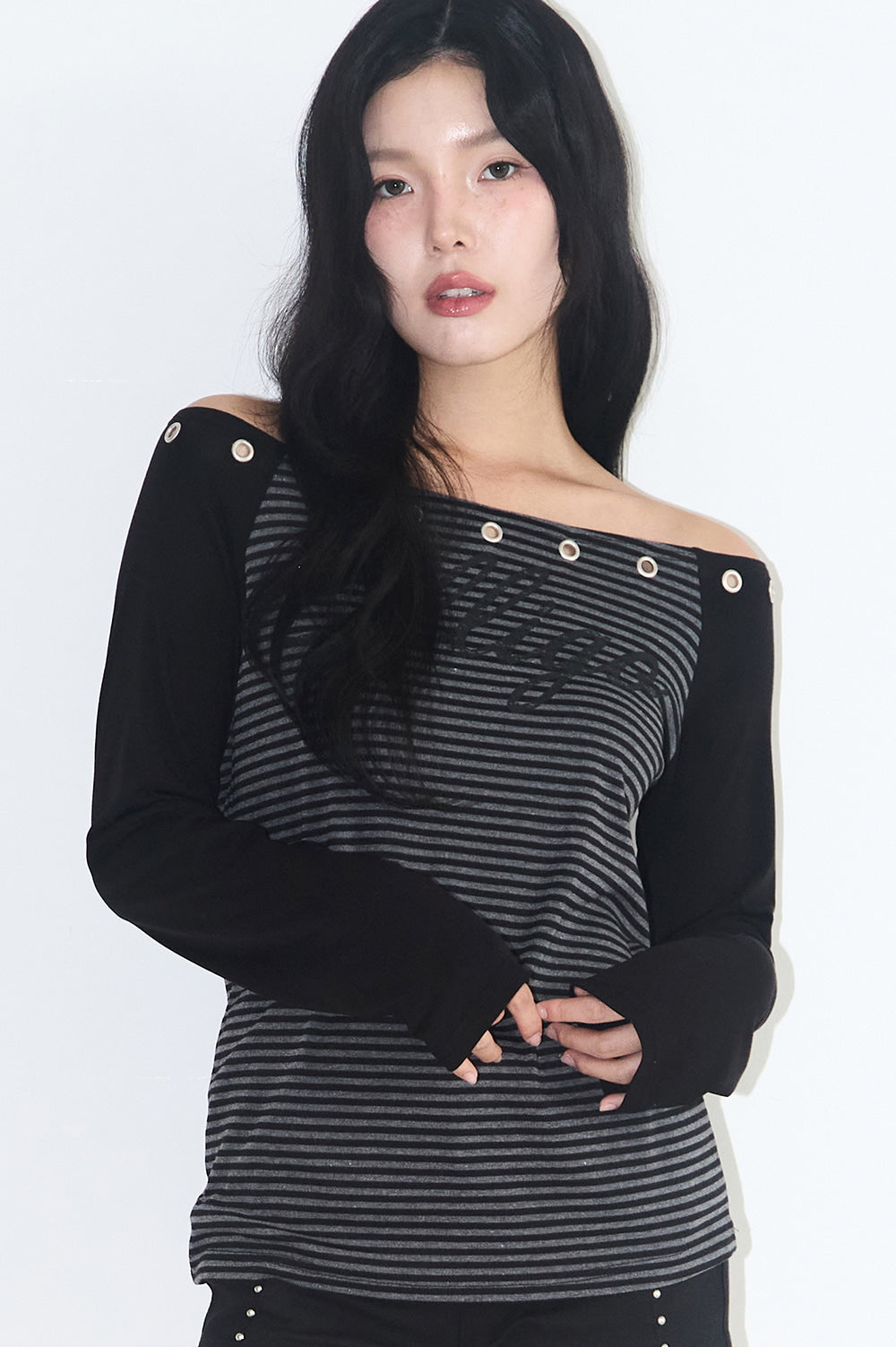 illigo - Raglan off-shoulder long-sleeve striped charcoal
