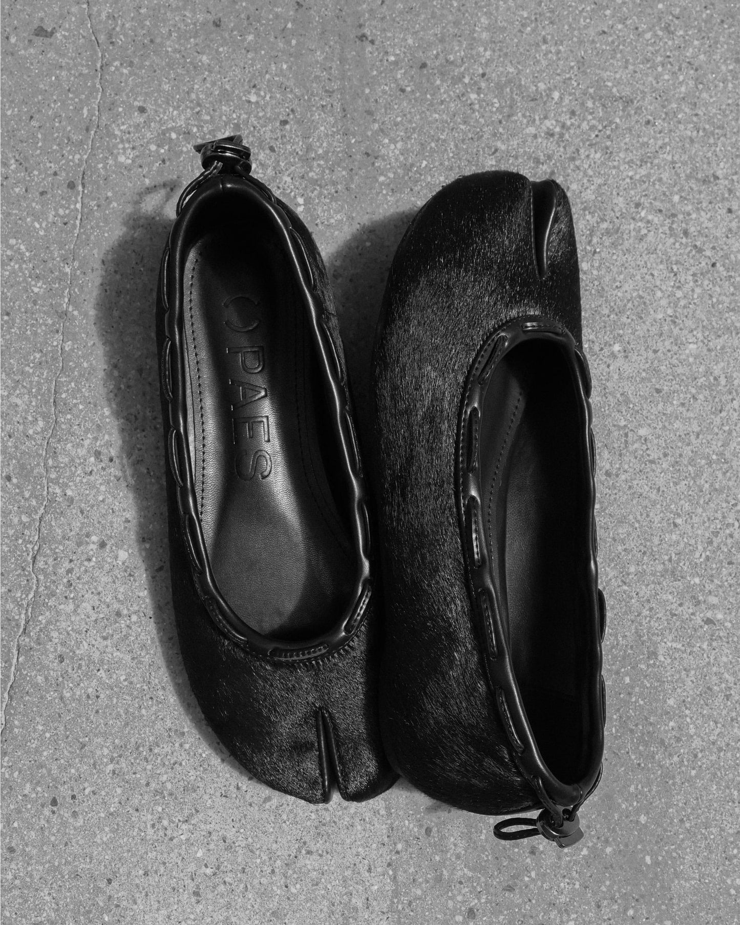 PAES - Calf String Flat / Calf Hair Black