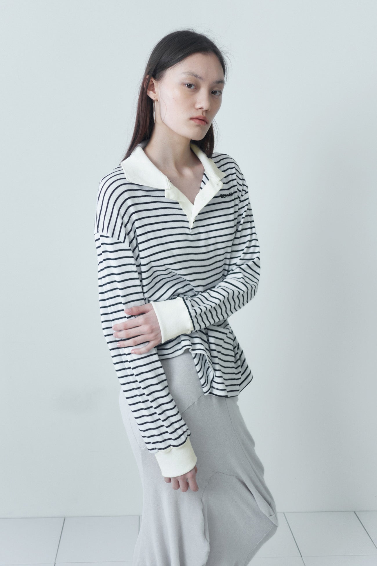 cerric - STRIPE BUTTON PINCH TOP / WHITE
