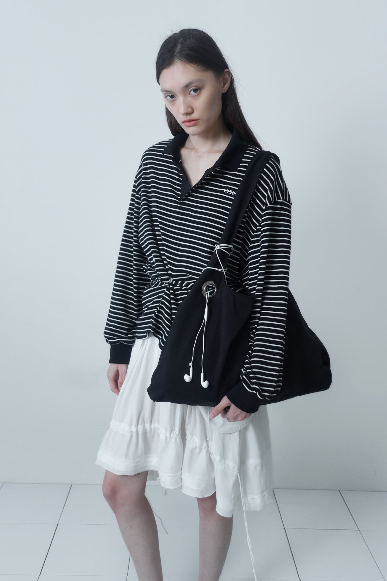 cerric - STRIPE BUTTON PINCH TOP / BLACK