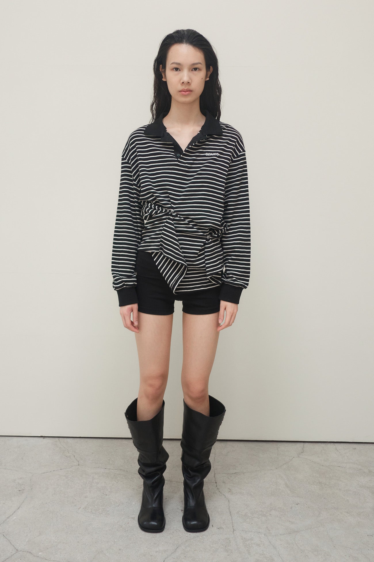 cerric - STRIPE BUTTON PINCH TOP / BLACK