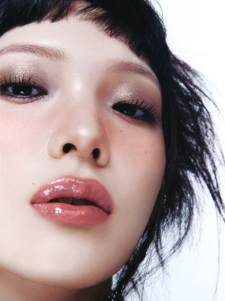 Risky Beauty - PIGMENT EYESHADOW PALETTE