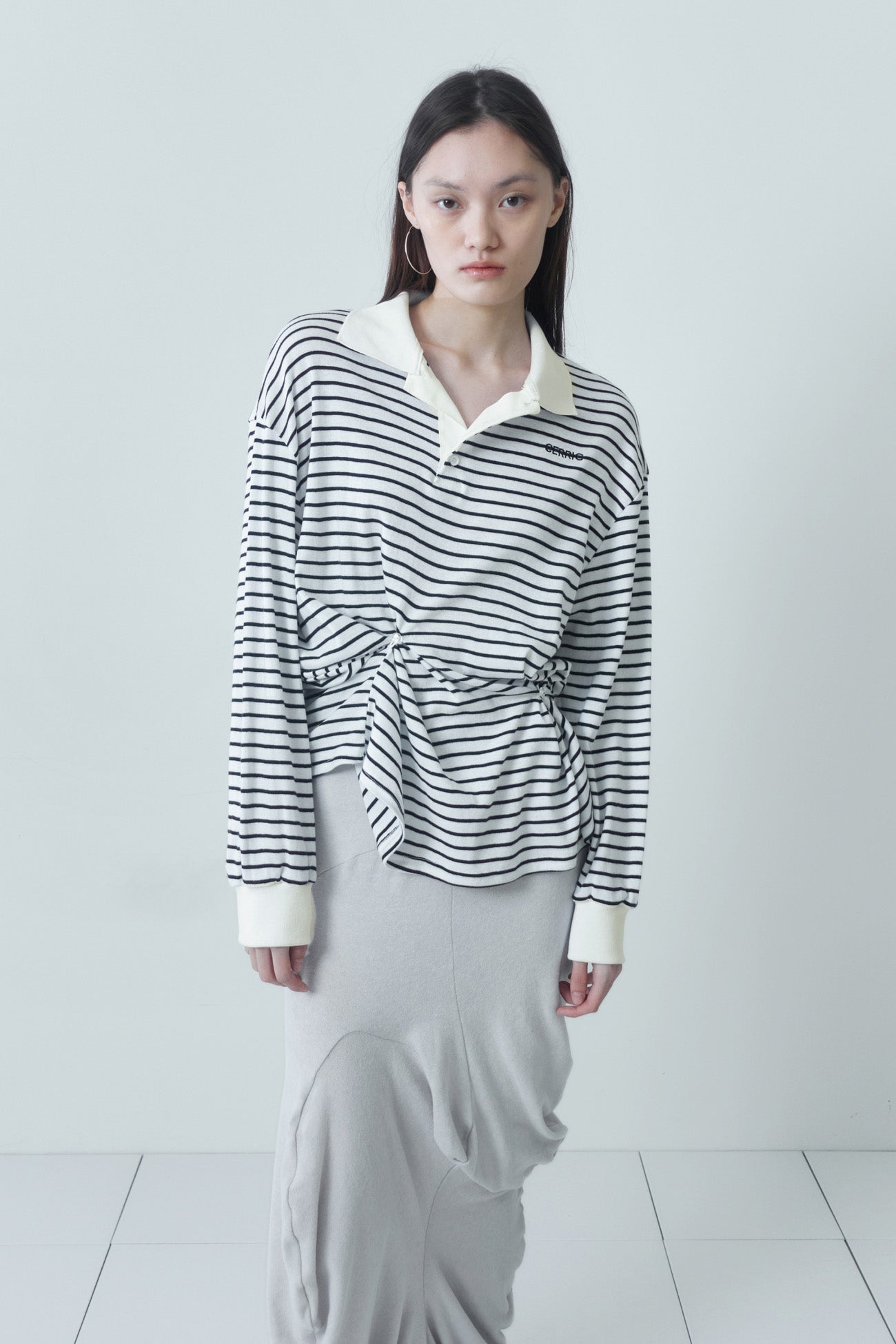 cerric - STRIPE BUTTON PINCH TOP / WHITE