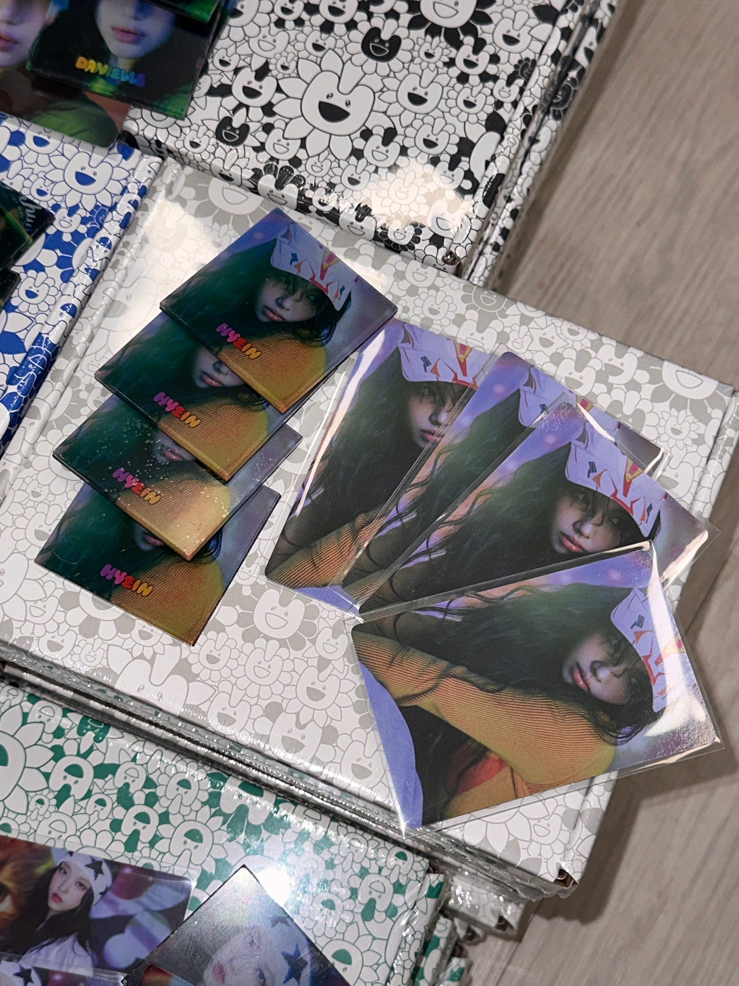 NewJeans 'Supernatural' NJ X MURAKAMI Cross Bag ver. - Hyein