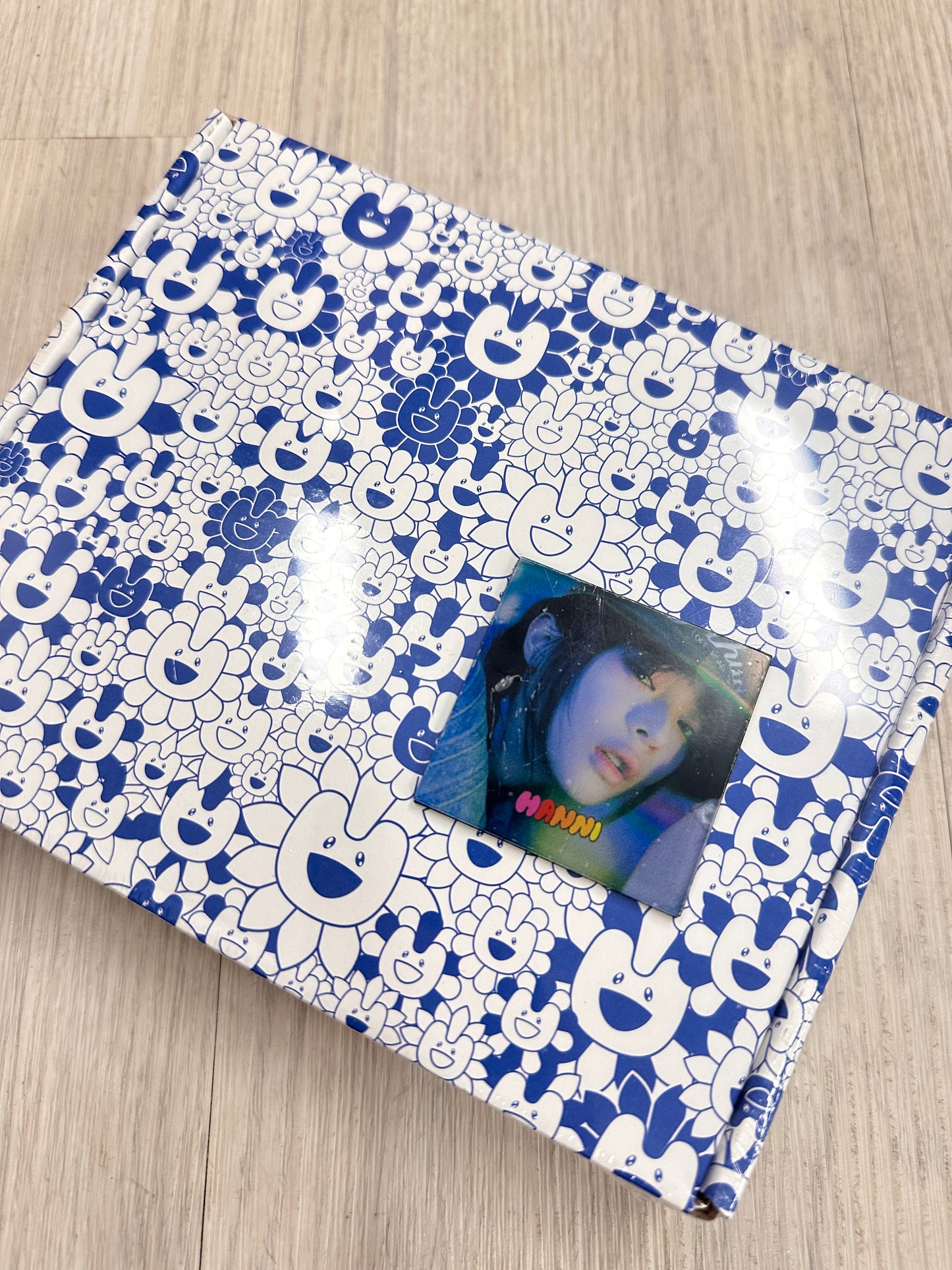 NewJeans 'Supernatural' NJ X MURAKAMI Cross Bag ver. - Hanni