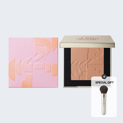 TWO SLASH FOUR - All over face blush