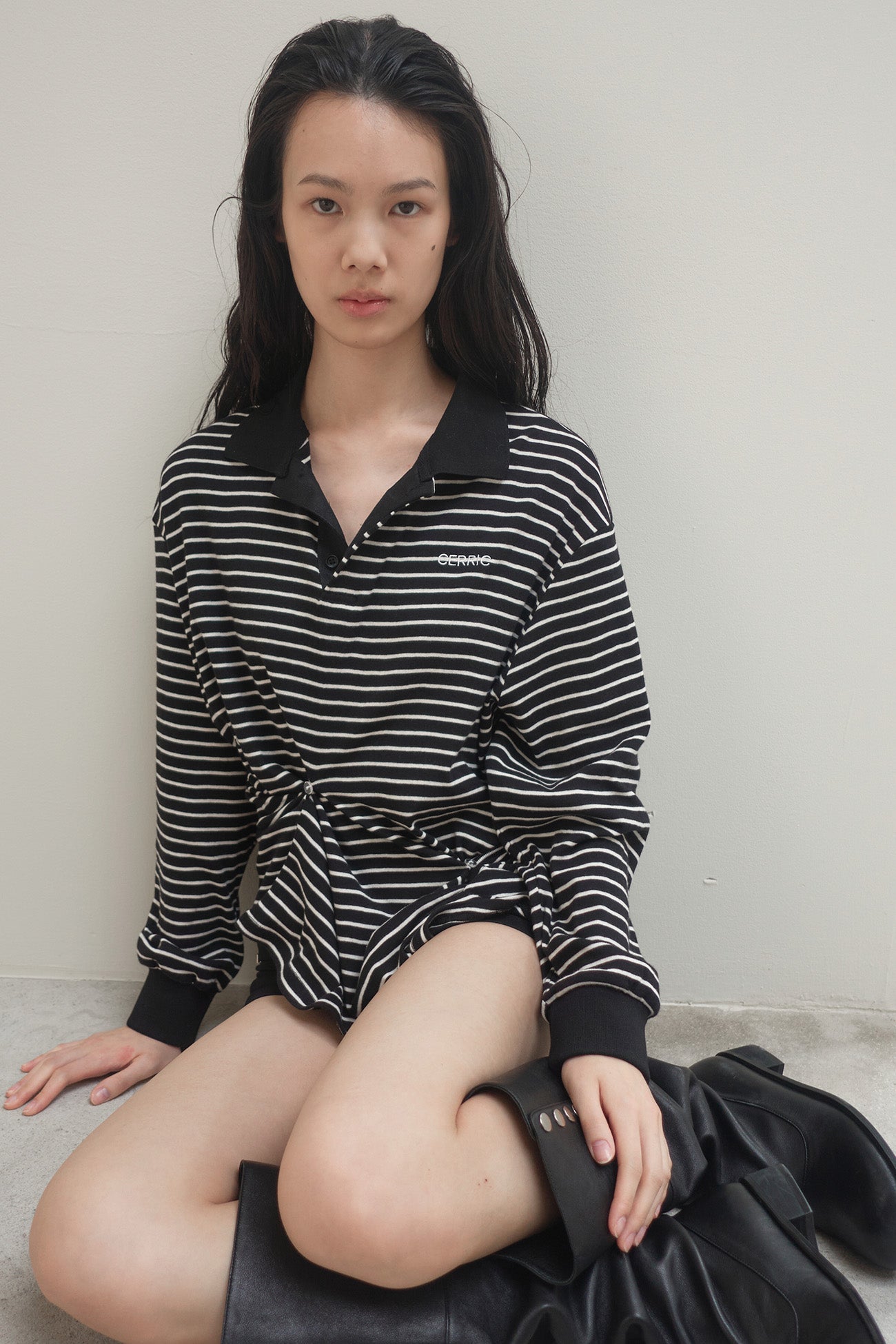 cerric - STRIPE BUTTON PINCH TOP / BLACK