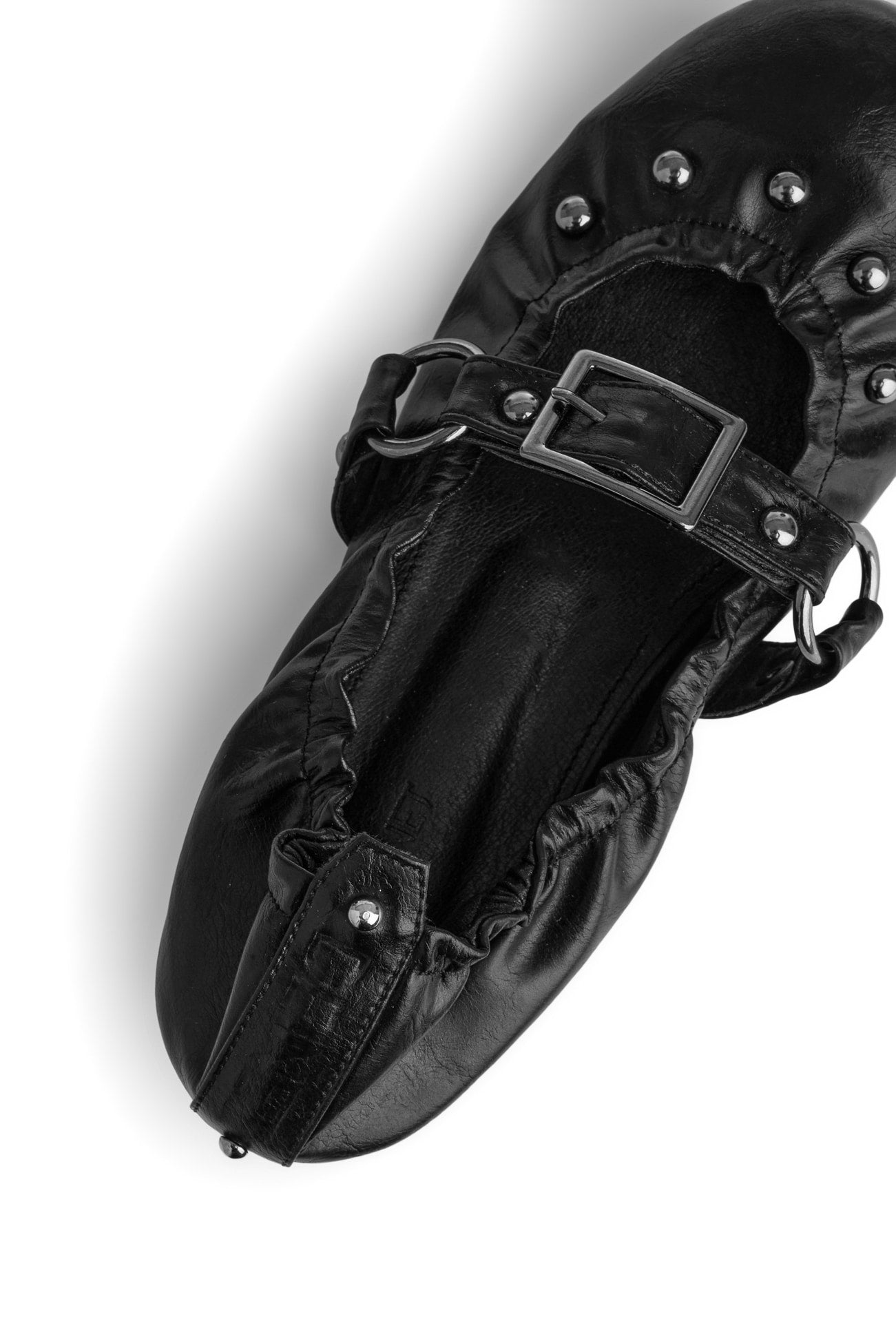 Deinet - WRINKLED FLAT SHOES IN BLACK