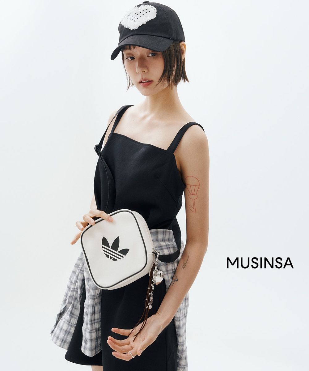 illigo - Lace Heart Dot Ball Cap Black