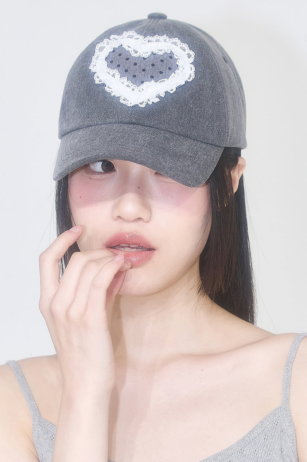 illigo - Lace Heart Dot Ball Cap Grey