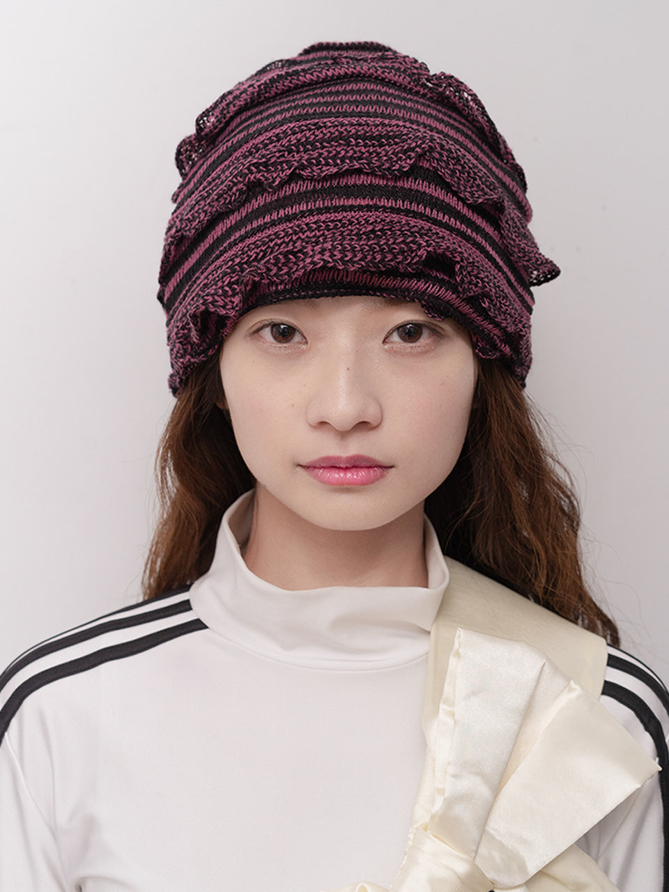PETAL BEANIE IN GRAPE