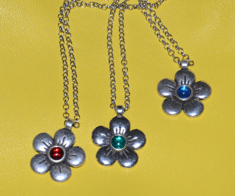 西班牙品牌OA-flower pendant necklace