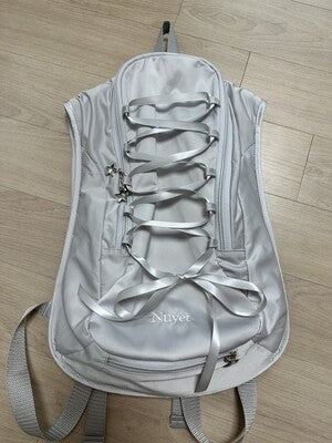 Nuyet - Lace up backpack _ Grey