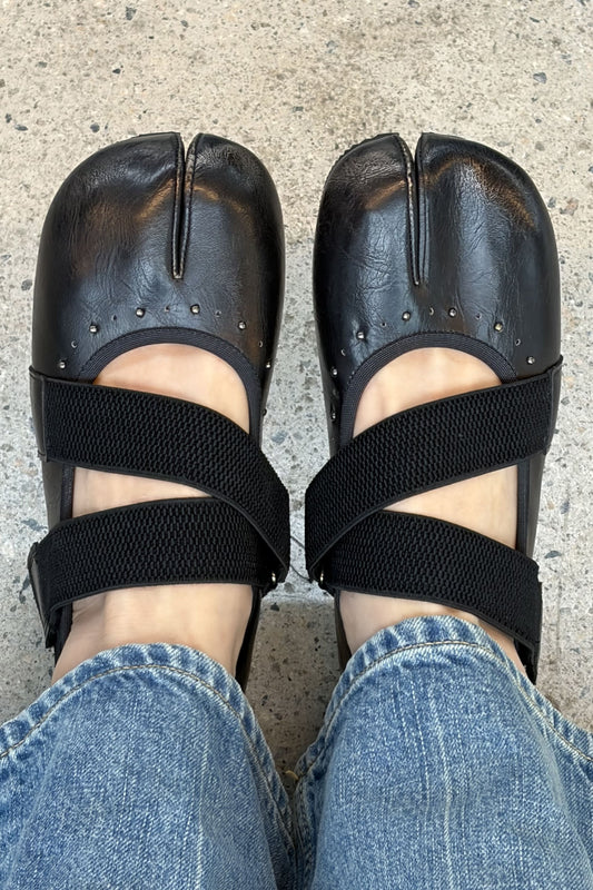 Deinet - ENAMEL FLIP FLOP IN LIGHT YELLOW (8月尾到貨)