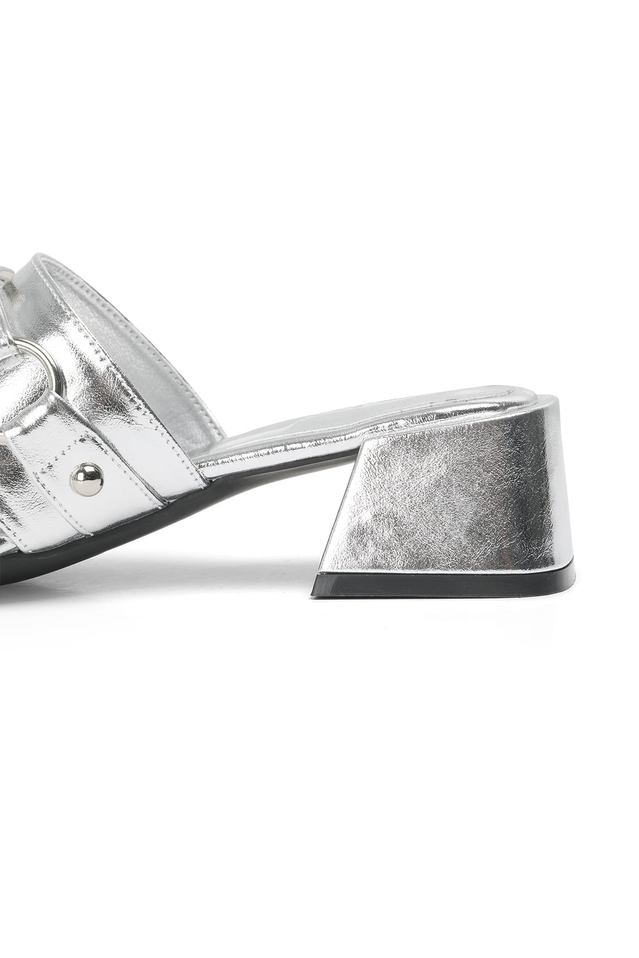 Deinet - STUD SQUARE FLIP FLOP IN SILVER