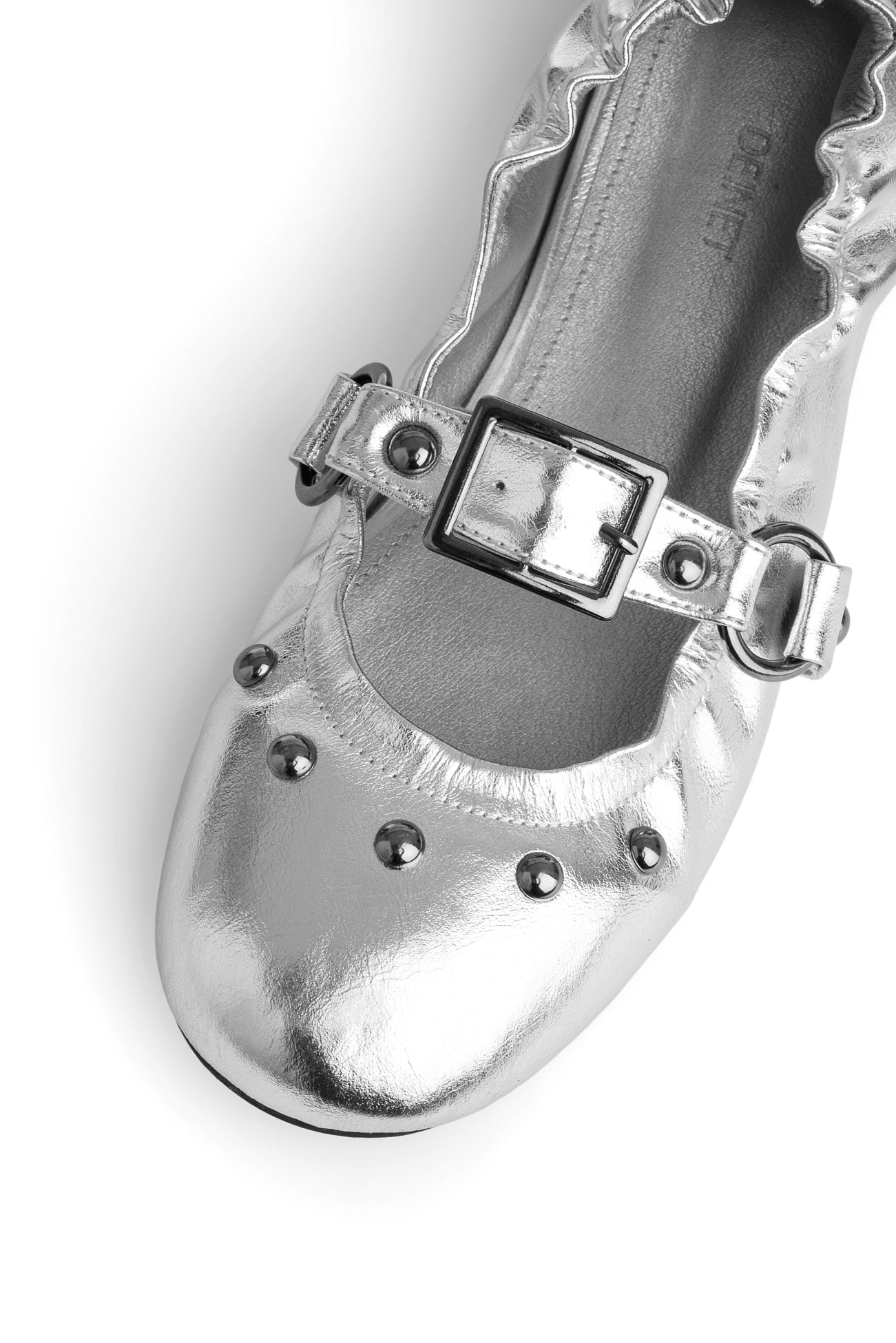 Deinet - WRINKLED FLAT SHOES IN SILVER