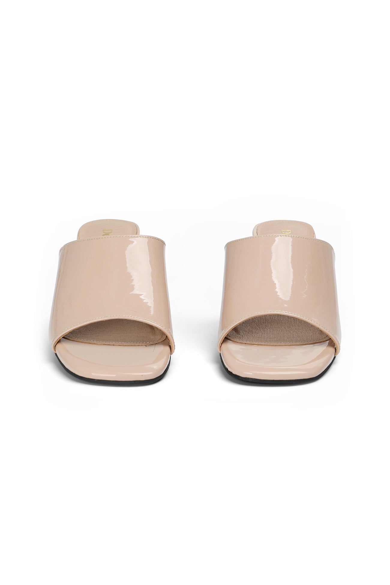Deinet - ENAMEL SLIPPERS IN LIGHT PINK