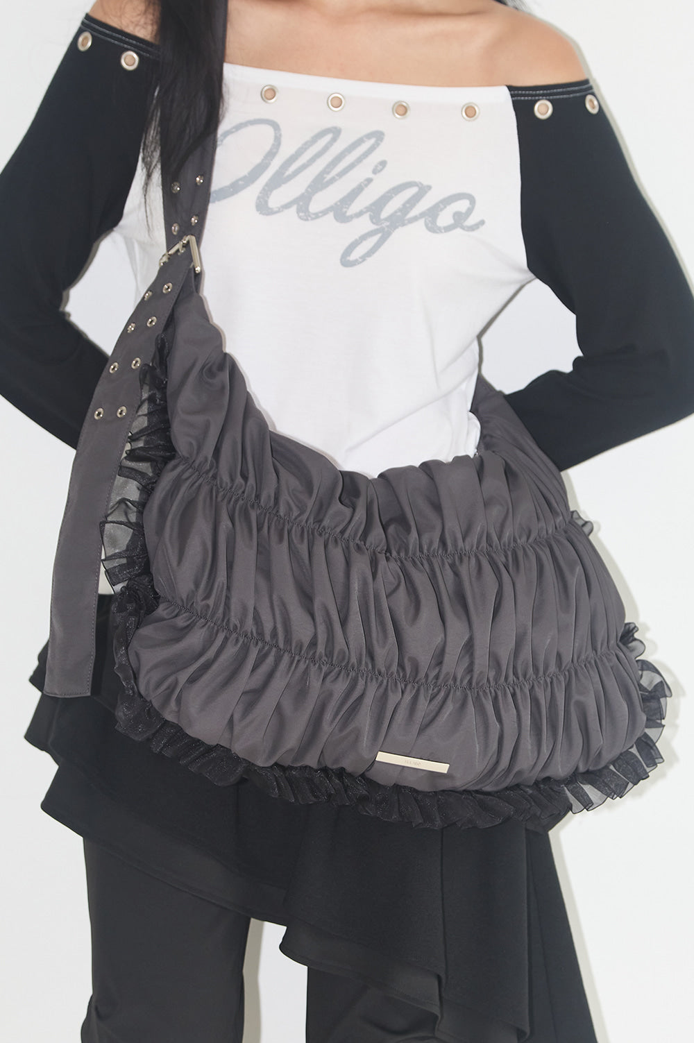 illigo - [Pre-order delivery on 10/02] Frill Bubble Big Cross Bag Charcoal