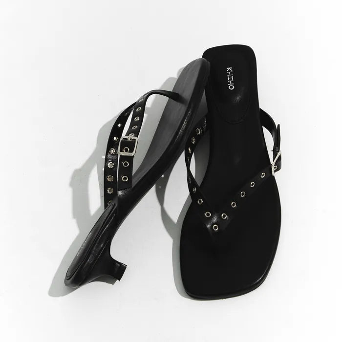 khiho - EYELET KITTEN FLIP-FLOP / BLACK