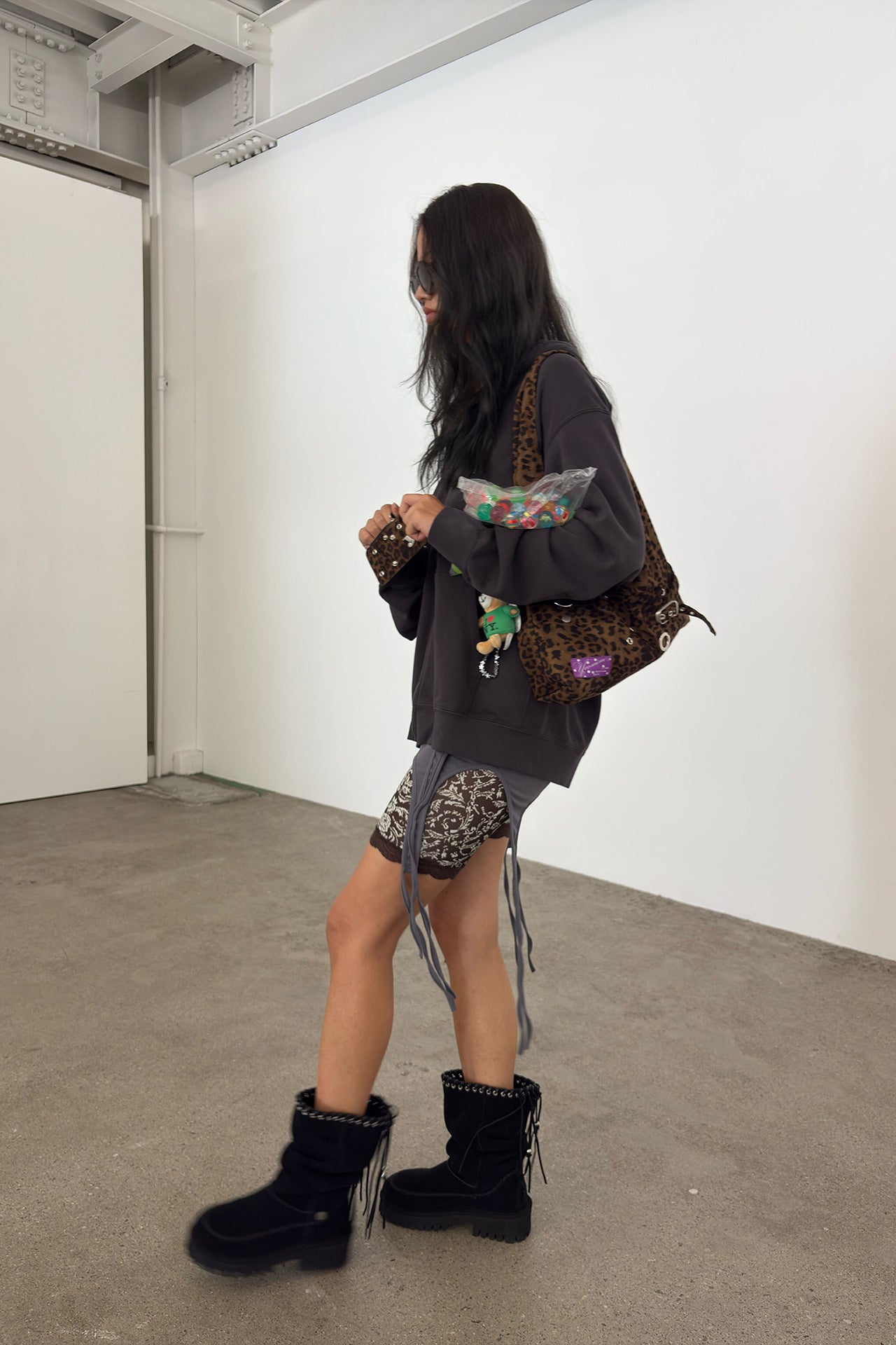 yeomim -  [2차 재입고] 레이아웃 백 layout bag (leopard)