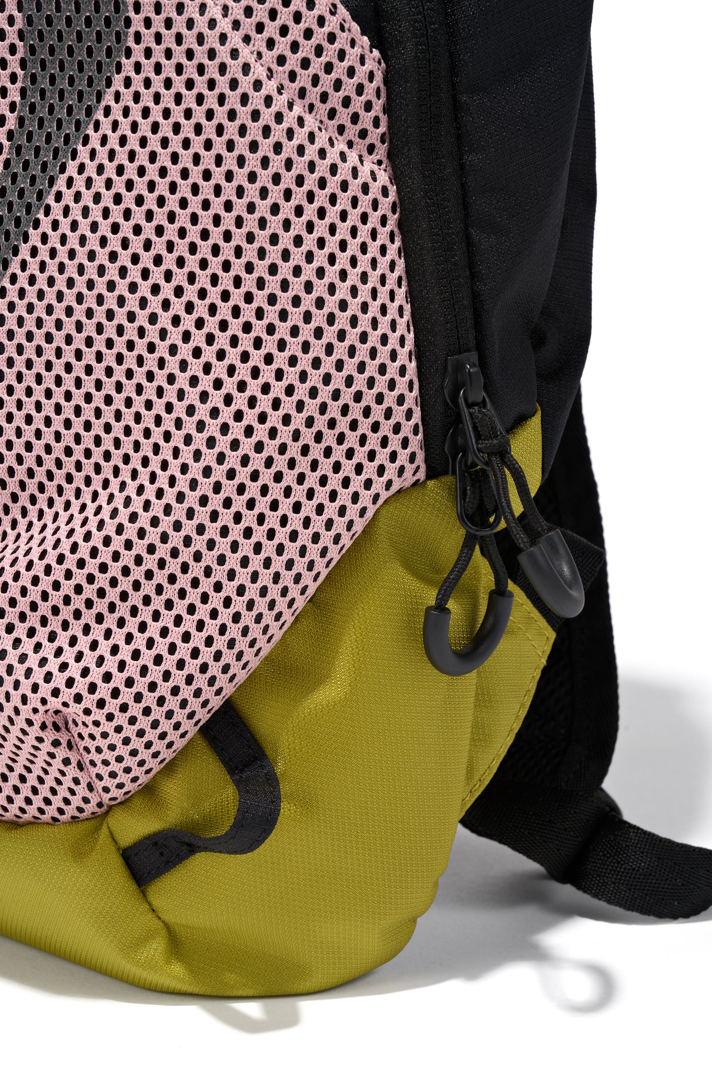 MISCHIEF - RHOMBUS MESH BACKPACK_PINK/BLACK