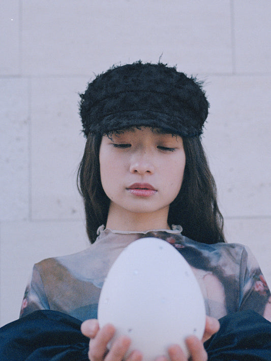 FRINGE NOUVELLE MARGOT HAT IN BLACK