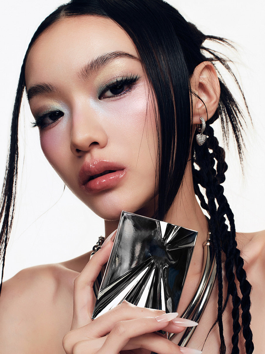 Risky Beauty - PIGMENT EYESHADOW PALETTE (COSMIC LOVE)