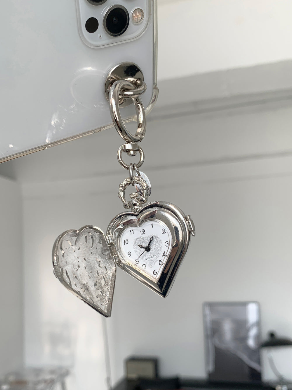 grumpy - Ethereal Heart Watch Keychain
