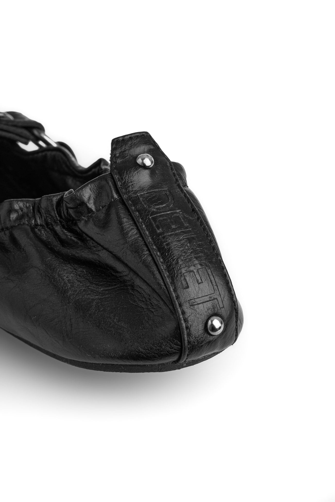 Deinet - WRINKLED FLAT SHOES IN BLACK