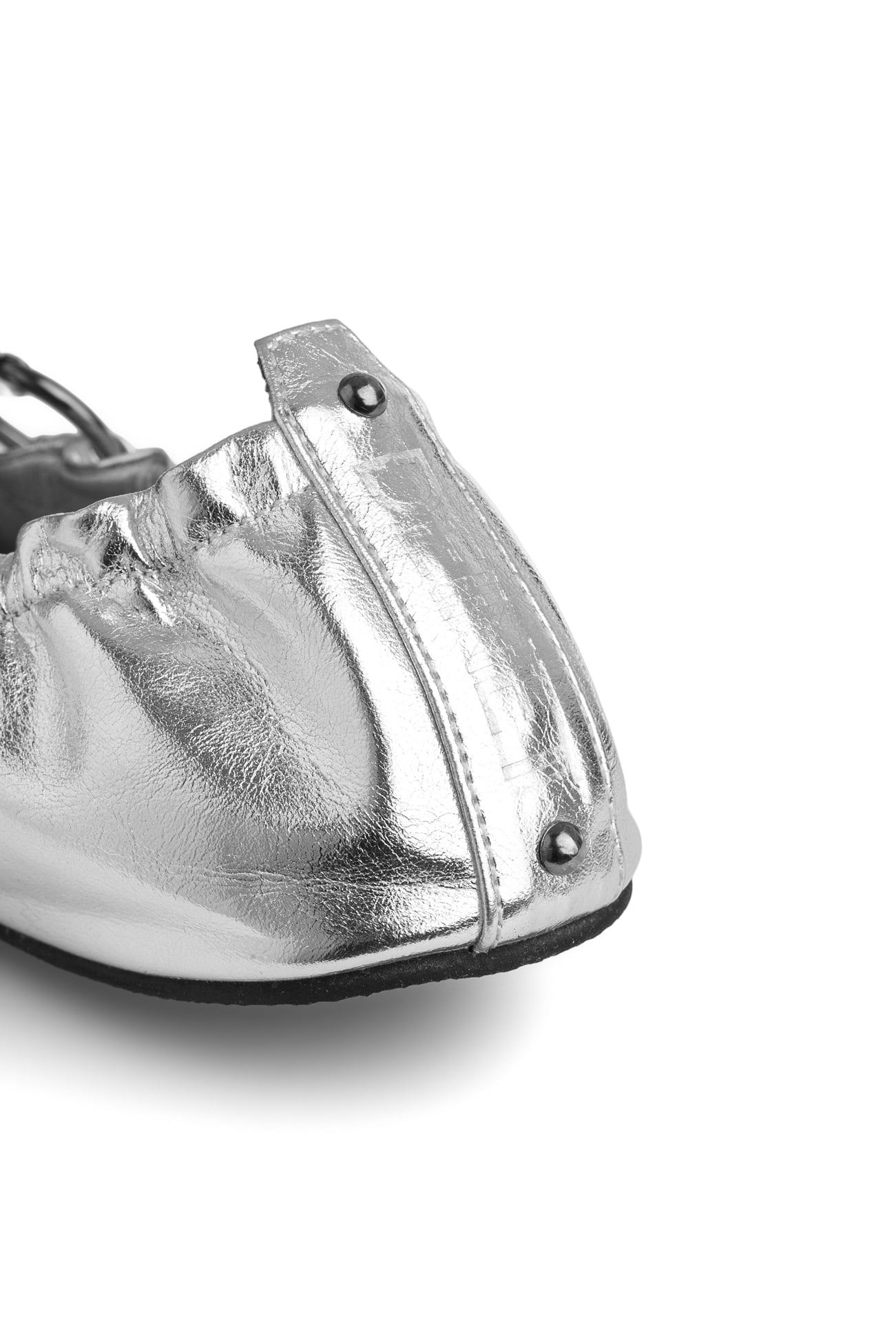 Deinet - WRINKLED FLAT SHOES IN SILVER