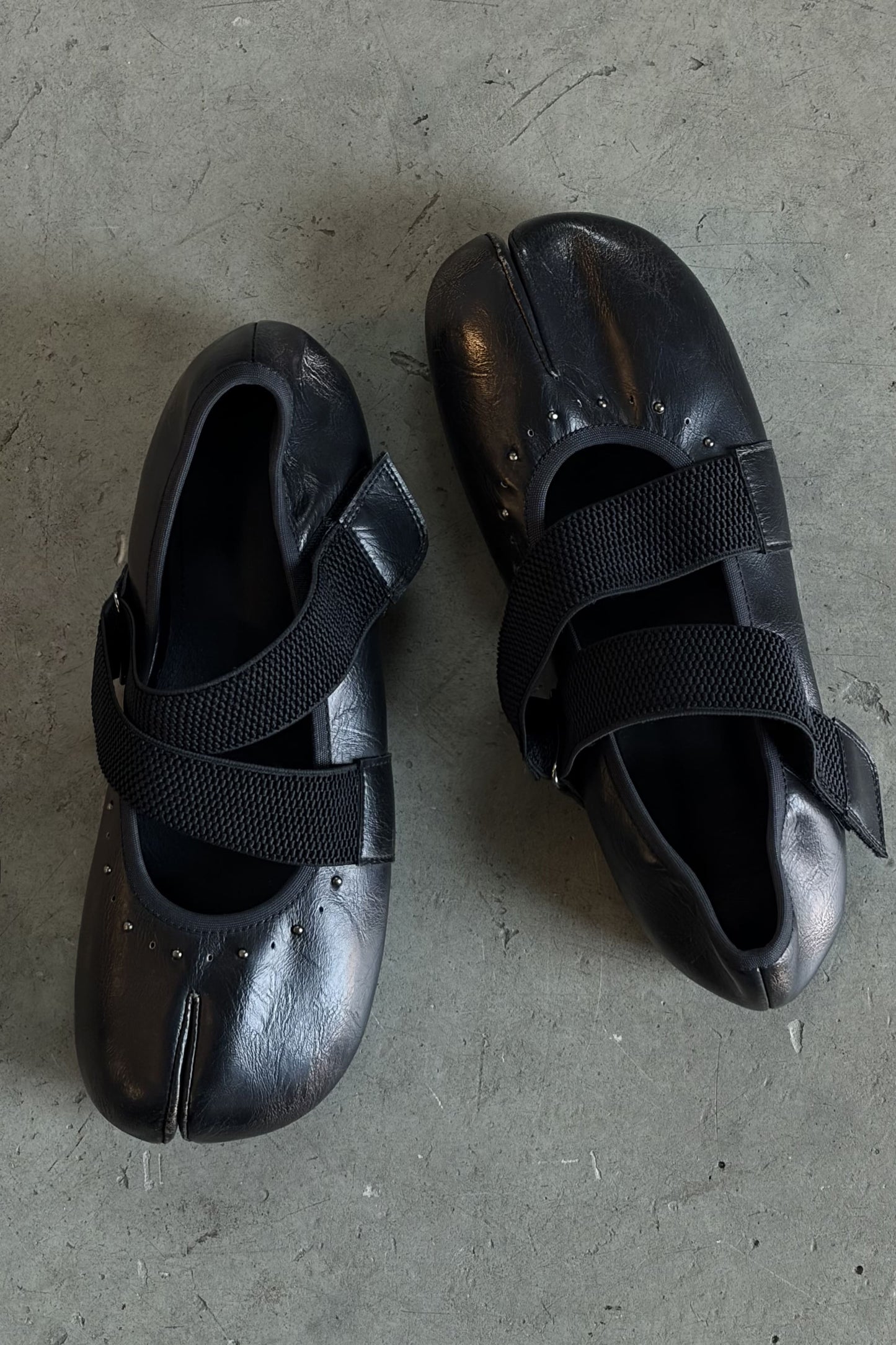 Deinet - ENAMEL FLIP FLOP IN LIGHT YELLOW (8月尾到貨)