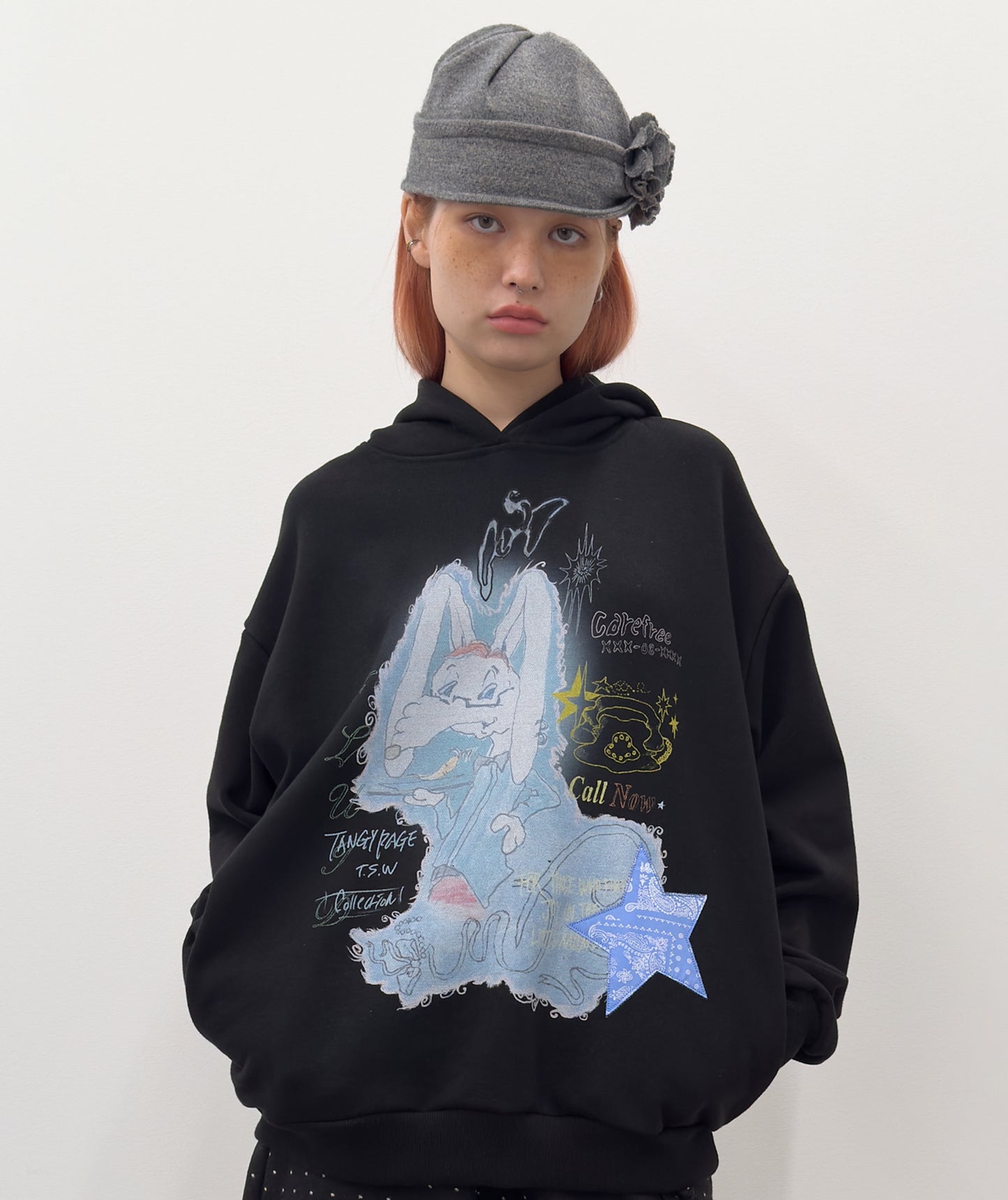 Star Patched Rabbit Hoodie [Black]