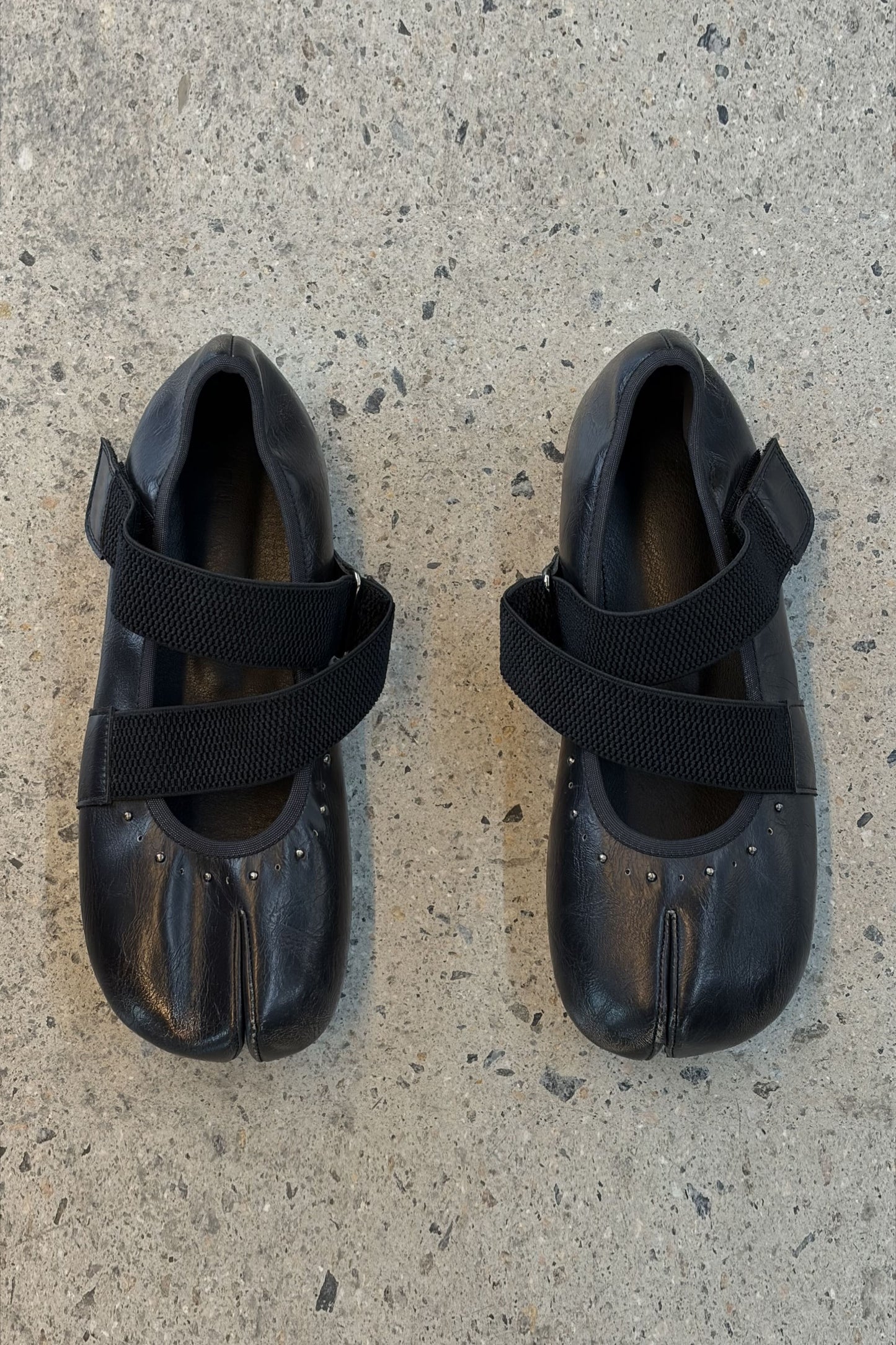 Deinet - ENAMEL FLIP FLOP IN LIGHT YELLOW (8月尾到貨)
