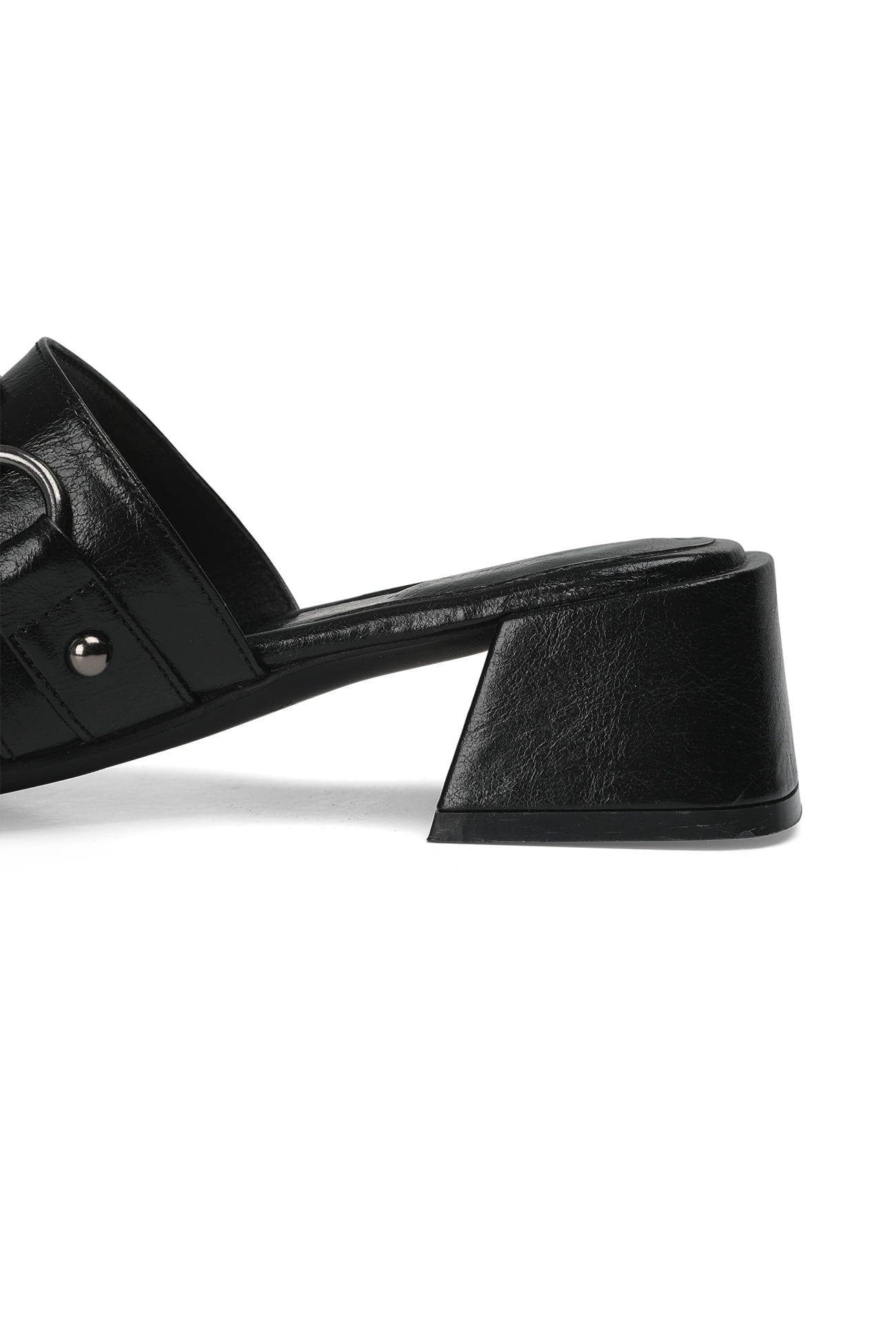 Deinet - STUD SQUARE FLIP FLOP IN BLACK