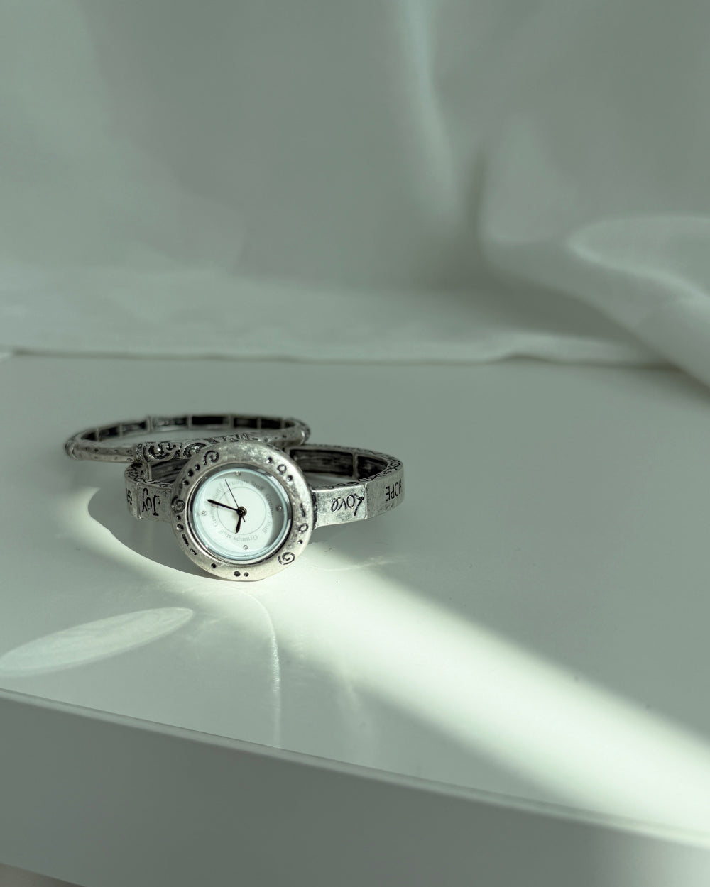 Grumpy - Shabby Spiral Letter Watch