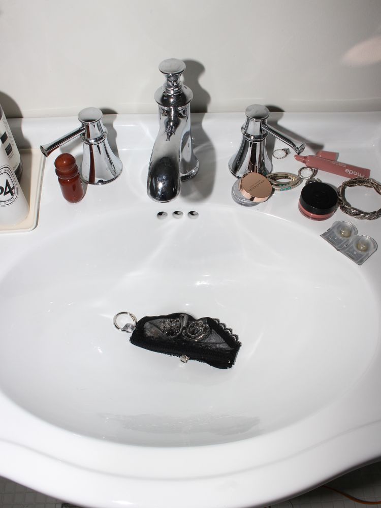 kuel-things－Cheeky pouch (Black)