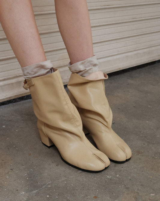 PAES - Wide Buckle Tabi Boots / Lemon Beige