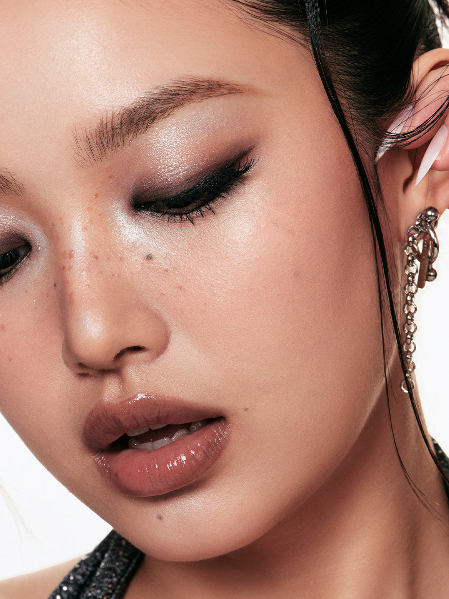 Risky Beauty - PIGMENT EYESHADOW PALETTE (SHATTER）