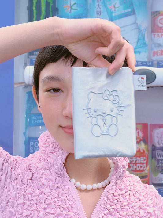Sleek Travel Wallet Hello Kitty Silver