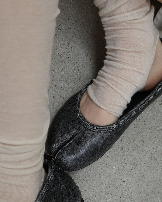 PAES - Leather String Flat / Vintage Black