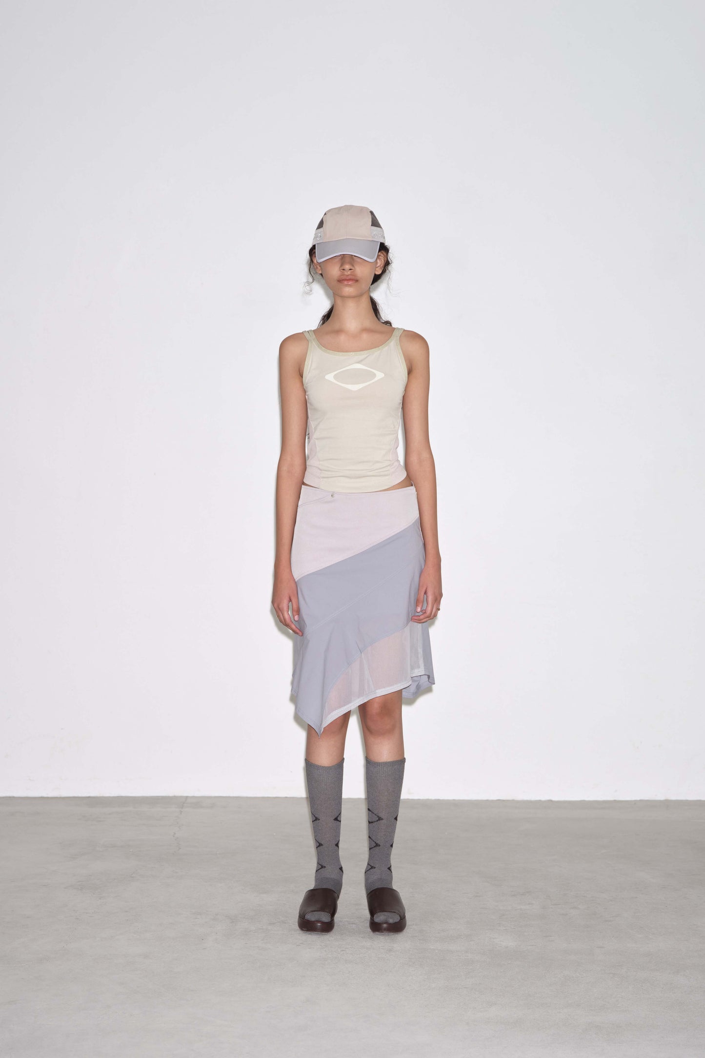 MISCHIEF - RHOMBUS COLOR BLOCKED SLEEVELESS_BEIGE