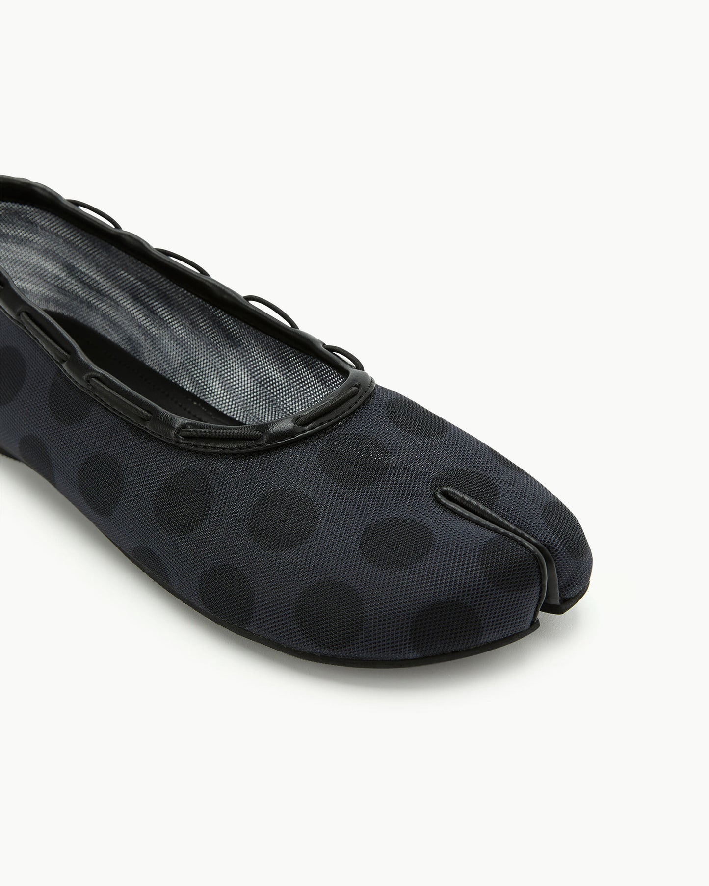 PAES - Mesh Air String Flat / Dot Black