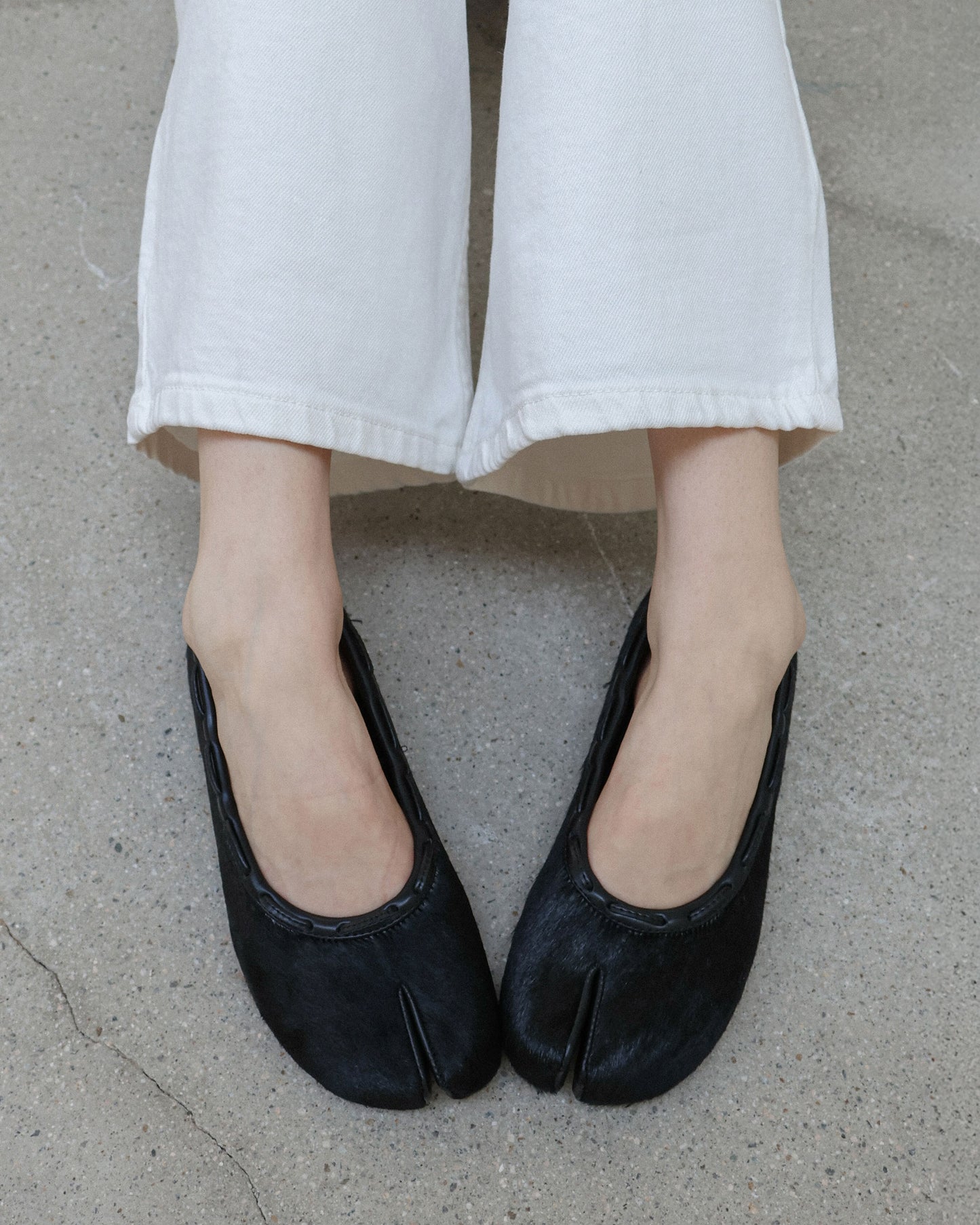 PAES - Calf String Flat / Calf Hair Black